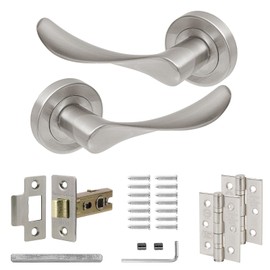 Decoranddecor Brushed Chrome Door Handle Levers Aluminium Alloy Handles Lever with Fixings and Accessories (Latch and Hinge Kit)