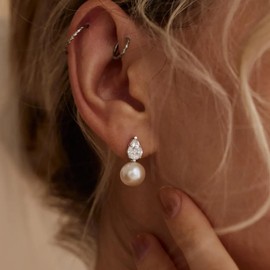 Pearl Earrings for Women Prom Earrings Dainty Formal Pearl Earring Bride Wedding Gold Pearls Drop Earring Pearls Jewelry for Women Trendy 2025