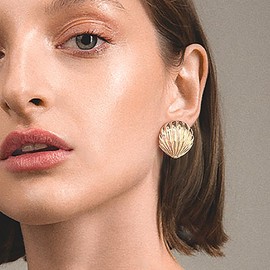 14k Gold Shell Earrings for Women,Silver Geometric Thick Seashell Earrings,Chunky Metal Everyday Jewelry Presents for Coastal Vacation (Gold)