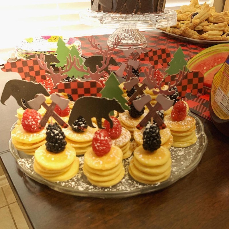 ALISSAR 30-Pack Lumberjack Cupcake Toppers, Buffalo Plaid Baby Bear Tree