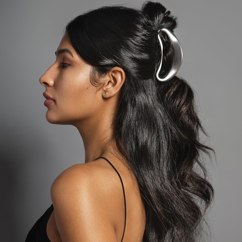 Sculpted Silver Claw Clip