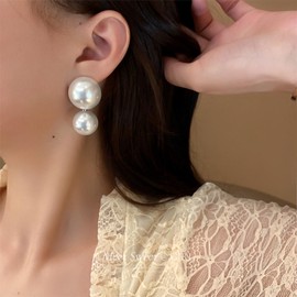 Allereya Vintage Pearl Earrings, Half Pearl Earrings, Double Pearl Earrings, Large Pearl Stud Earrings, Jewellery for Women and Girls, Zinc, No Gemstone