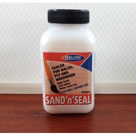Deluxe Materials Sand 'n' Seal Deluxe Materials 250 ml Sealer for Balsa Wood Play and Hardwood