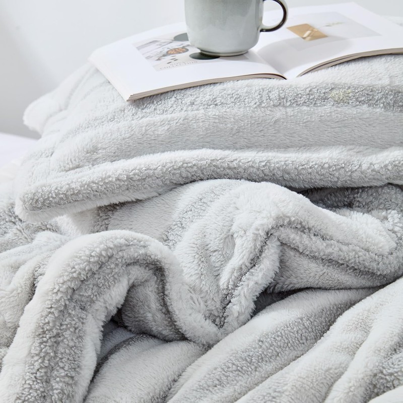 Coma Inducer Cozzzzzzzzzzzzzzzzy Oversized Queen Comforter Set - Glacier Gray