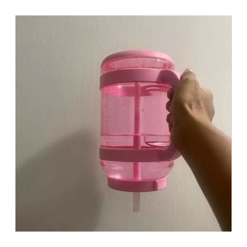 Reduce Botella De 2.36 Lts Con Agarradera Y Pajilla Color