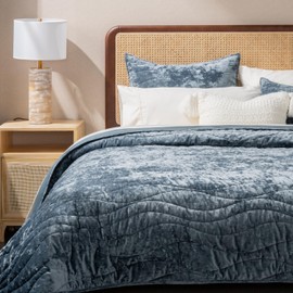 EVERGRACE Luxury Velvet Quilt King Size, Ultra Soft Velvet Bedding Set, Lightweight Velvet Comforter for All Season, Wave Crushed Velvet Coverlet Oversized Bedspread with 2 Shams, Stormy Blue