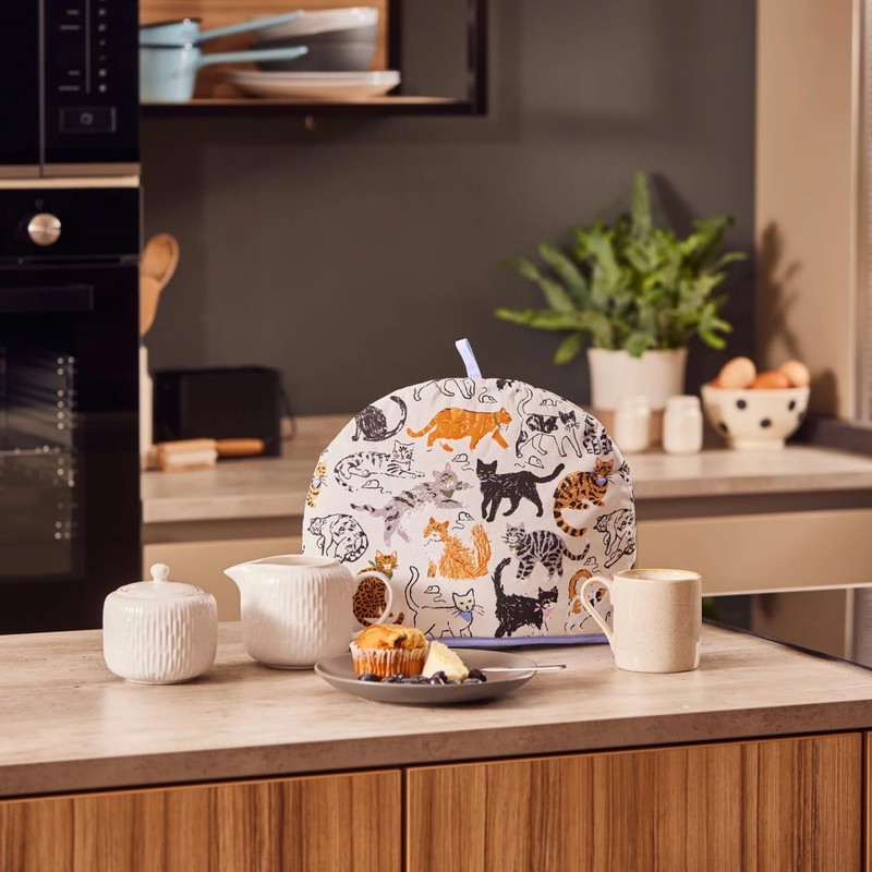 Ulster Weavers Feline Friends Tea Cosy