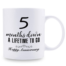 aiyaya - Tazas de aniversario de 5 meses para novia y novio, taza de aniversario de cinco meses para él, ella, pareja, 5 meses de abajo, una vida para ir feliz aniversario, taza de café de 11 onzas