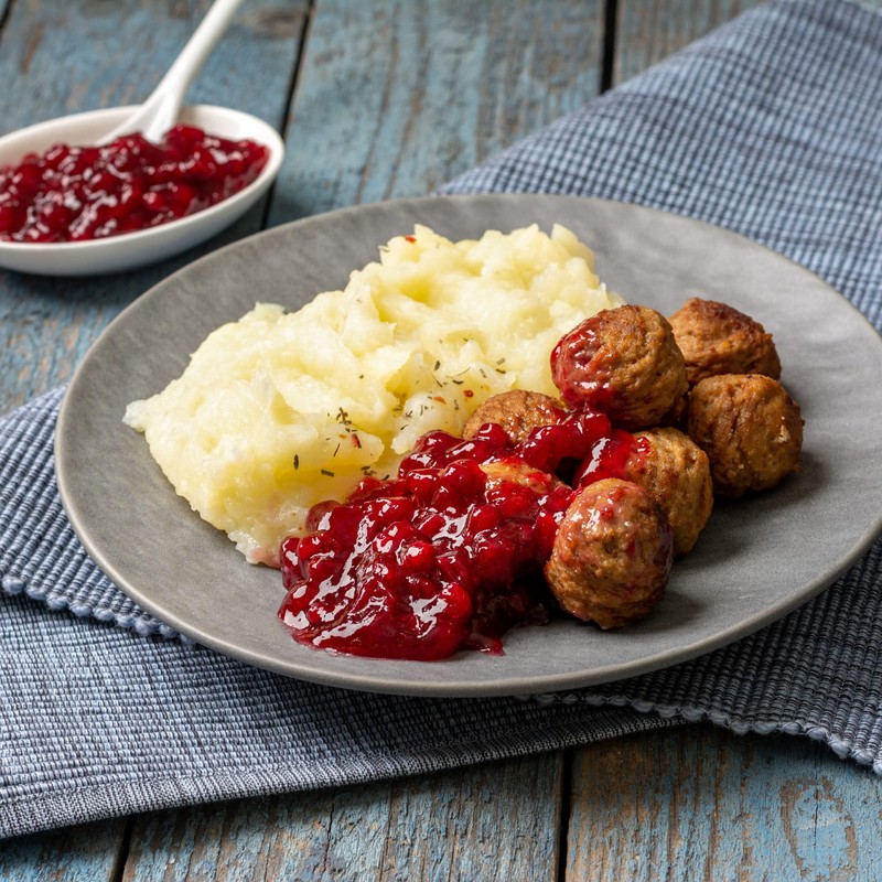 Sanniti Lingonberries Jar imported from Sweden, 14.1 Ounces