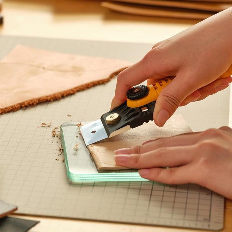 OLFA Betta Plus Replacement Blade Utility Knife for Left and