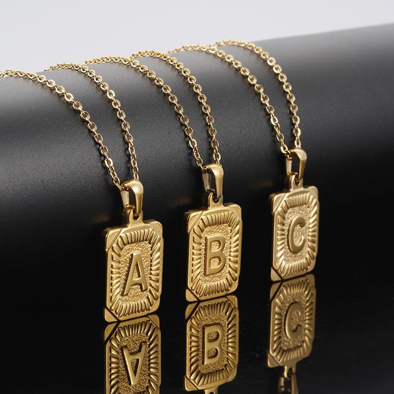 1 Piece A-Z Letter Square Pendant Necklace, Statement Trend Geometric