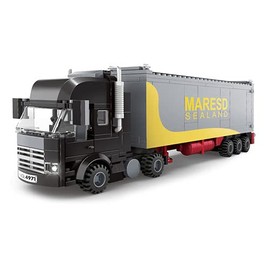 General Jim's Black Semi Truck Building Blocks Set – 231mm Highly Detailed Model - Realistic Black Cab, Gray and Yellow Trailer, Mirrors, Exhaust Stack – Perfect for Hobbyists & Train Garden Displays