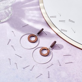 UNICRAFTALE 400Pcs Earring Posts Flat Pad Earring Studs 2mm Stainless Steel Stud Earring Flat Pad Blank Tray Stud Earring Findings for Earring Making and DIY Stud Earring Supplies