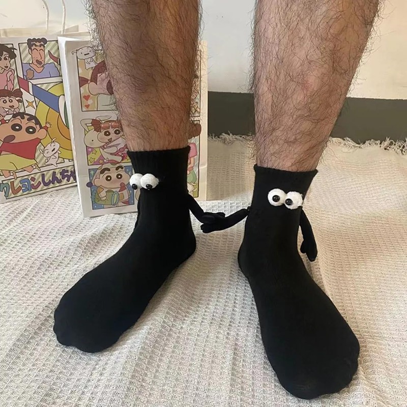 Mivyy Couple Holding Hands Socks, Unisex Novelty Magnetic Suction 3D
