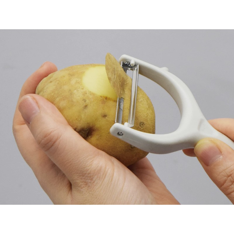 Takagi Vegetable Cut Stainless Steel Peeler, Angled Blade, With Potato