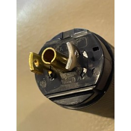 Hubbell Qty. 1 Hubbell 7594V Midget Twist-Lock Valise Dead Front Plug 3 - Wire 15A 125V