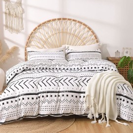 Lekesky Bed Linen (200 x 200 cm), 3 Pieces, Duvet Cover, Bohemian Style Bed Linen Set, Microfibre with 2 Pillowcases with Zips (80 x 80 cm), White/Black