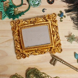 UOIENRT 5PCS Vintage Resin Picture Frame, Oval Rectangle Wall Hanging Antique Photo for Jewelry Display Holiday Party Christmas Hotel Decor (No Back No Glass)