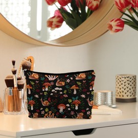 RYYCDOI Cottagecore Mushroom Makeup Bag, Mushroom Gifts for Women, Gifts for Mushroom Lovers, Mushroom and Snails Cosmetic Bags for Women, Mushroom Stuff, Mushroom Accessories for Women