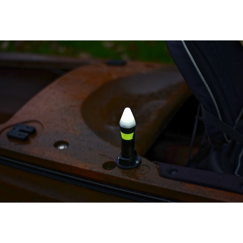 Princeton Tec Amp Kayak Mount With Light (90 Lumens, Black/Neon