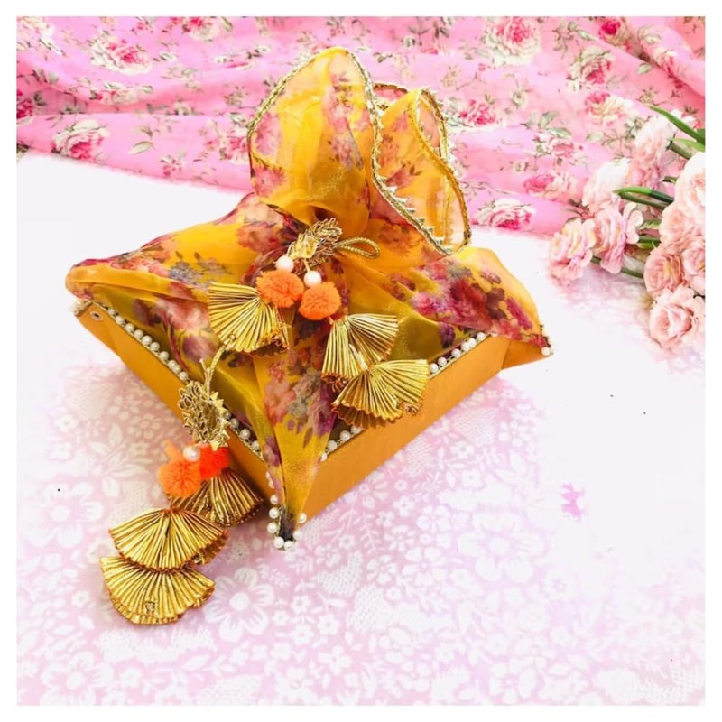 IGH Beautifully Crafted Shagun and Mithai Baskets for Weddings and
