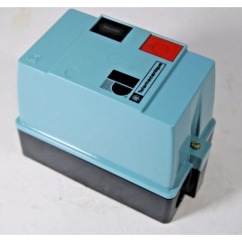Telemecanique - LE1-D093  Enclosed Starter - w/ LR1-D09 15 Amp Overload Relay
