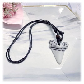 MIFYNN Shark Tooth Necklace Cool Necklaces for Men Black String Necklace Beachy Necklaces Mood Necklace Beach Necklaces Surfer Necklace for Men Beach Necklaces for Women