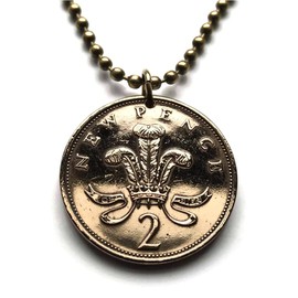 1979 United Kingdom Wales 2 Pence coin pendant Prince of Wales ostrich feathers Welsh badge plume Cardiff Swansea Newport Wrexham Barry Neath Anglesey Conwy Caernarfon Caerphilly Castle n000236