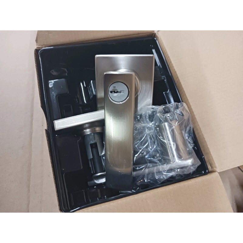 Kwikset Breton 405 Entry Door Handle with Lock and Key,