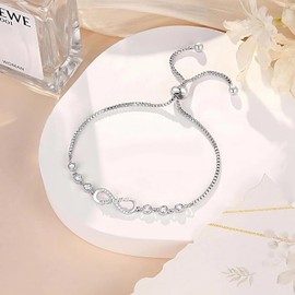 yadiana Grandma Gifts, Infinity Love Heart Grandma Bracelet Gifts for Women, Adjustable Grandma Bracelet for Grandma Birthday Gifts, Christmas Mothers Day Gifts Ideas for Grandmother