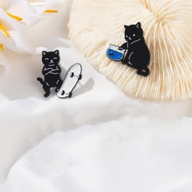 Cute Enamel Cat Lapel Pins Set 2Pcs Black White Funny Kitty Brooch for Girls Women Novelty Sun Moon Cat Brooch Badge Set for Jackets Hats Bag Cowboy Decoration-Style B