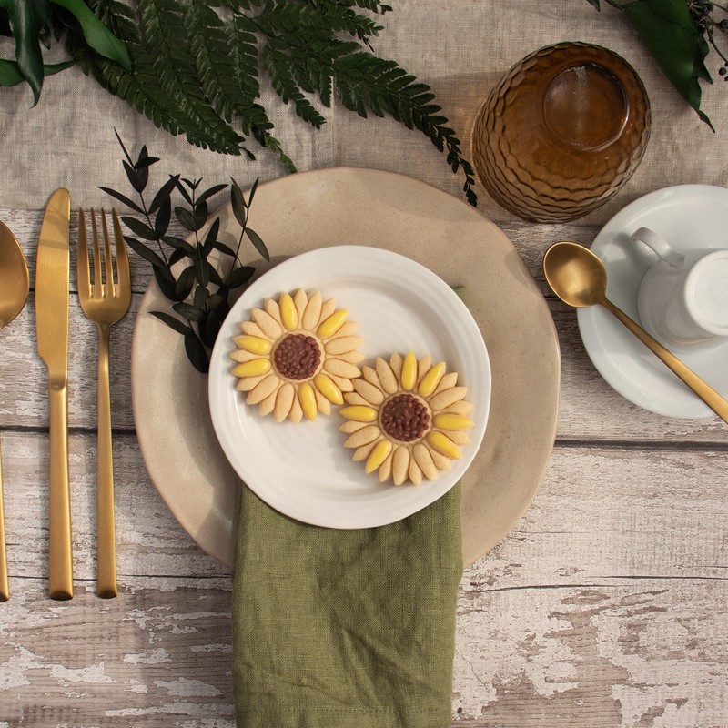 Sunflower Cookie Cutter, 1 Piece - Bakerlogy