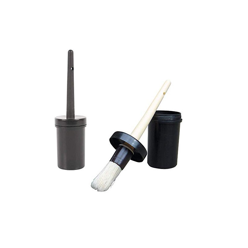 Hoof Brush, Huffett Brush in a practical box for hoof