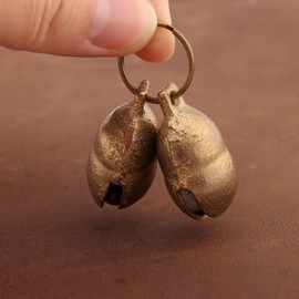 kcrygogo Copper Bell for Small Pet Collar 0.6 inch Bell for Cats and Little Dogs Collar Bell Tracker Noise Maker Anti-theft Bell(4pcs)