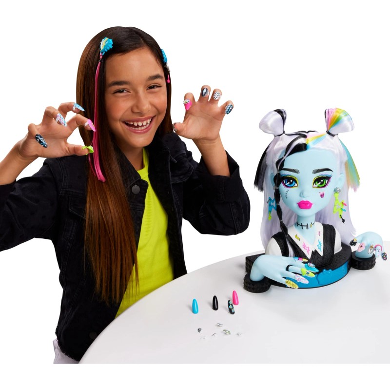 Monster High Frankie Stein Styling Head Toy with 65 Accessories