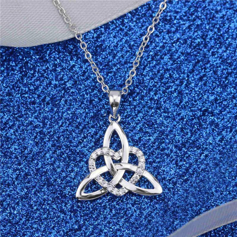 Genéric Dices Nudo De Bruja + Cadena Collar Love Regalos