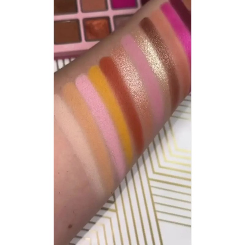 Beauty Creations X Evettexo Paleta De Sombras 16 Tonos Sombra