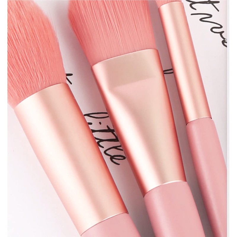 Trust Contact Makeup Brushes Set of 8 with Pouch Set,