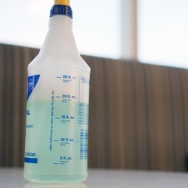 Zep Professional Sprayer Bottle - 32 Ounces (Pack of 1) 30 Foot Spray, Adjustable Nozzle