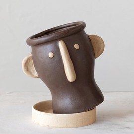 Creative Co-Op Stoneware Face Planter with Saucer, Brown & Cream Color, Holds 4" Pot