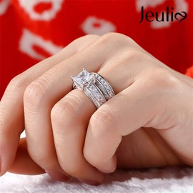 Jeulia 2.85 Carat Sterling Silver Princess Cut Bridal Set Engagement Wedding Rings Bands with Cubic Zirconia for Women with Jewelry Gift Box (7)