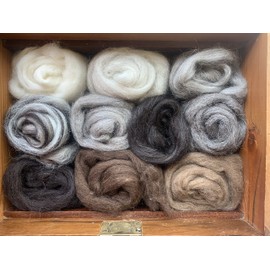 Heidifeathers® Boxed Needle Felting Starter Kit - Natural Wool