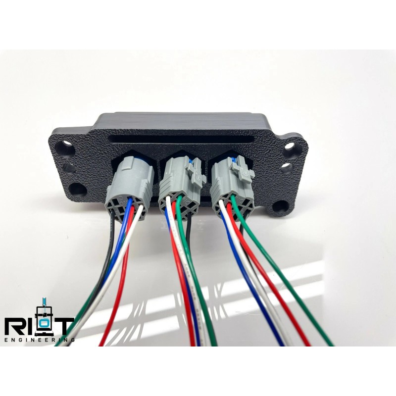 Riot Engineering 350Z Button Panel - 19mm 3 Buttons -