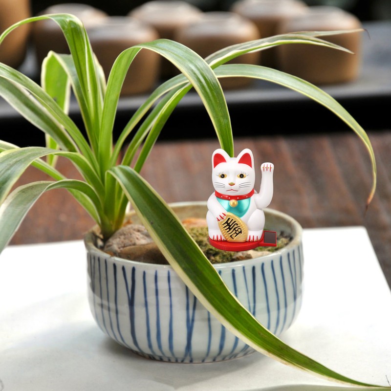 Solar Energy Powered Wealth Welcoming Cat with Waving Arm 6