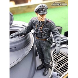 licmas Commander German Tanks Tank Crew Normandy 1944 Figure 1:16 Ready Hand Painted