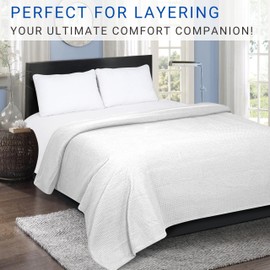 TWINY threads Queen Size Cotton Blanket for Bed - Waffle Weave Thermal Blanket for Winter, Cozy, Soft and Lightweight Throw Blanket for Sofa, Couch, and Bed, 90x90 inches, White