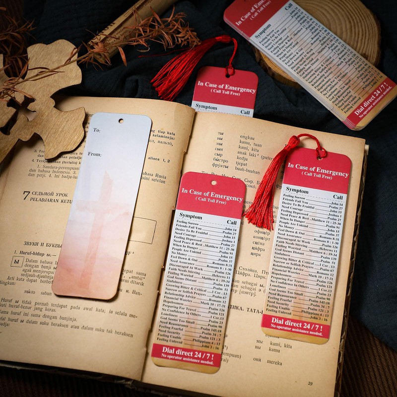 Motipuns 50 Pcs in Case of Emergency Christian Bookmarks Bulk