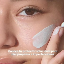 Hero Cosmetics Force Shield Superlight Sunscreen SPF 30 - Protector solar ligero diario para cara y piel propensa al acné con óxido de zinc - Sin fragancia 50 ml