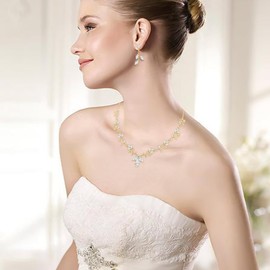 BriLove Wedding Jewelry Set for Women Bridal CZ Teardrop Flower Leaf Filigree Necklace Earrings Clear Gold-Tone