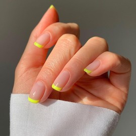 KQueenest 24 Pcs Lemon Yellow French Tip Press on Nails Short Square, Natural Nude Fake Nails Press ons, Glossy Glue on Nails Gel Artificial French Press ons for Women Daily Wear